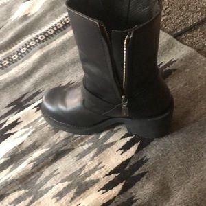 Size 5 1/2 Harley Davidson boots